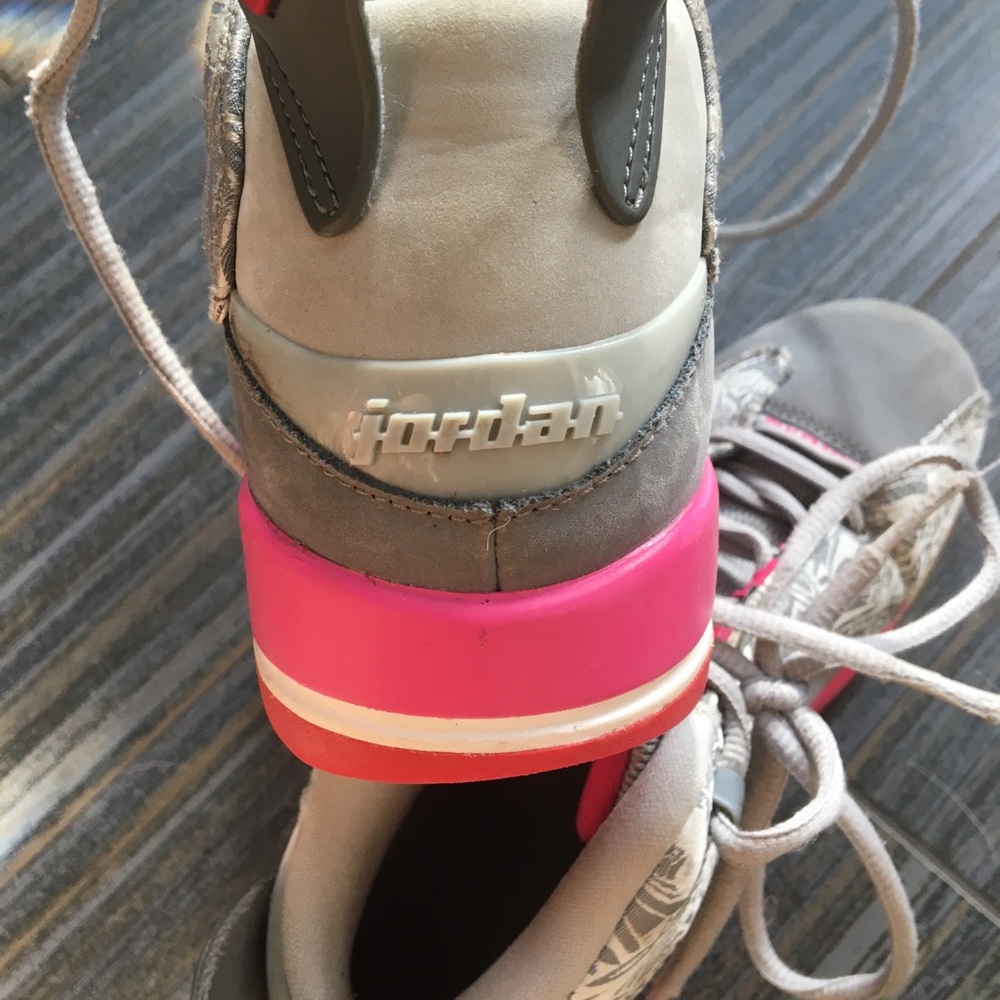 Jordan sneakers - Picture 2 of 5
